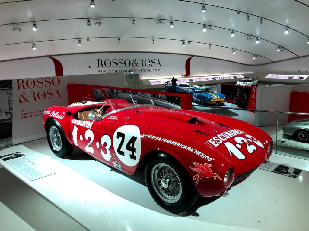 Museu Enzo Ferrari Modena