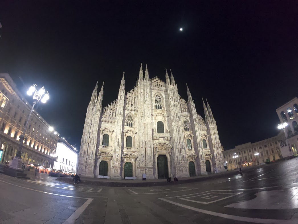 Duomo de Milão Vazio
