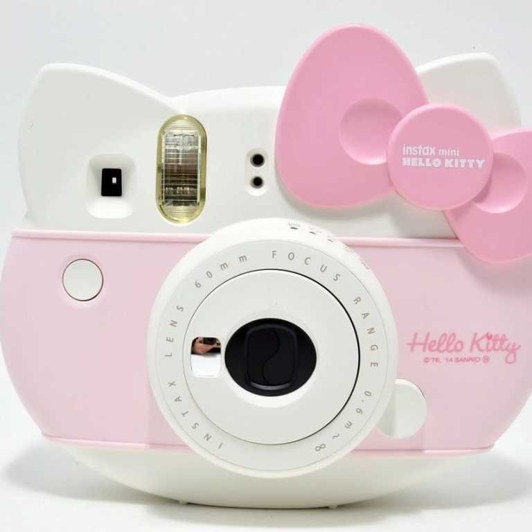 Câmera fotográfica Instax Hello Kitty!