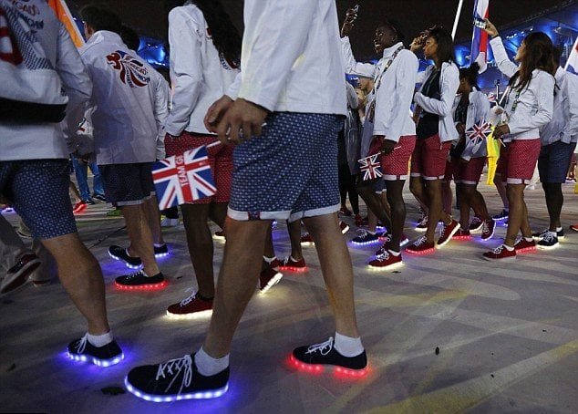 Tenis-com-luz-led-olimpiadas