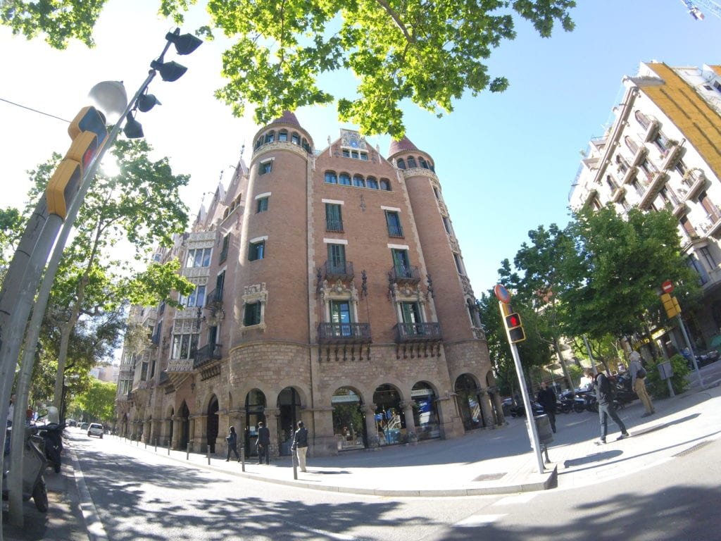 Casa de Les Punxes, Barcelona