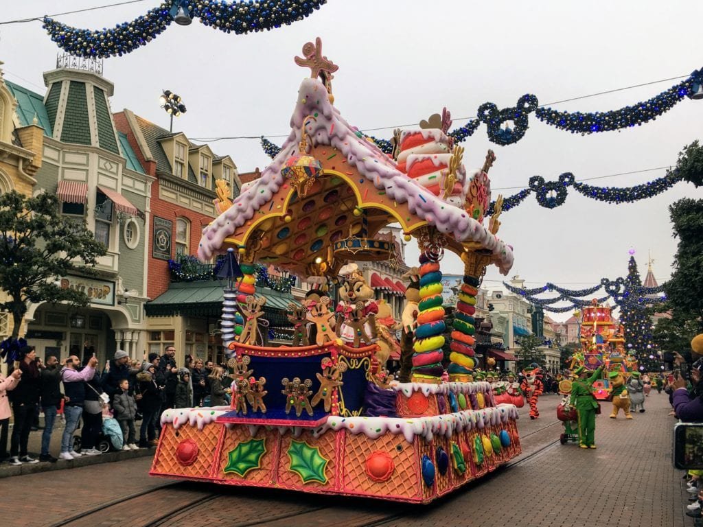 Desfile de Natal na Disney Paris