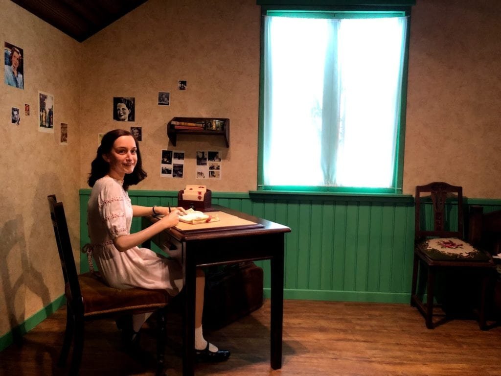 Anne Frank no Madame Tussauds Amsterdam