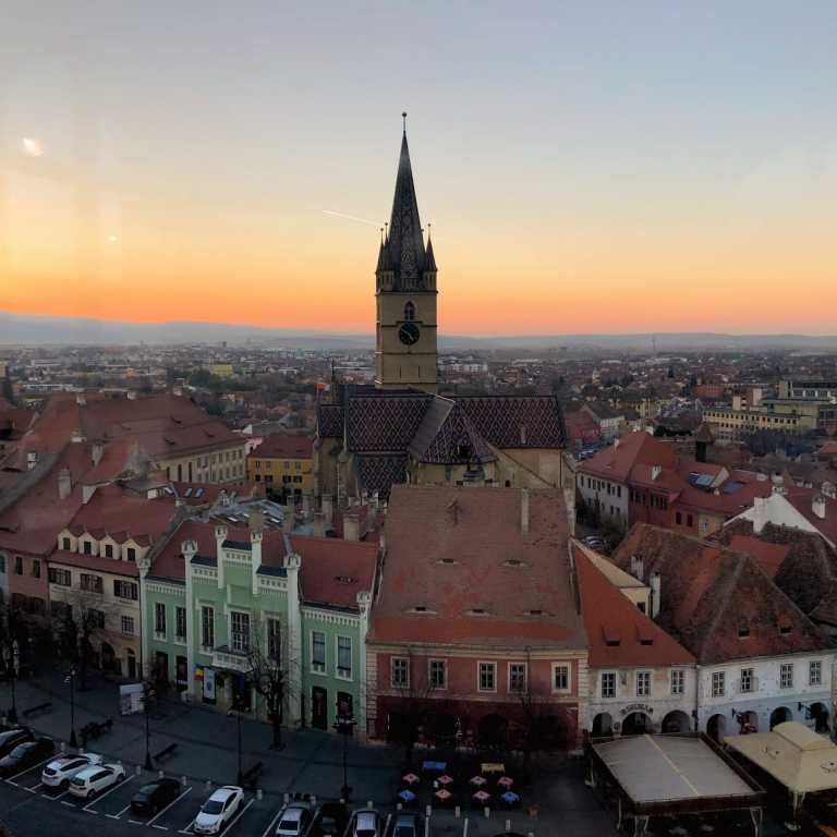 Sibiu e suas casas com olhos!