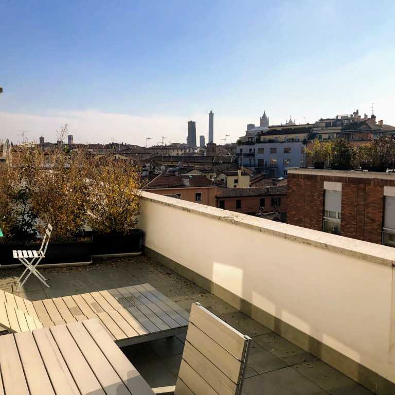 Férias com vista para as torres de Bolonha!