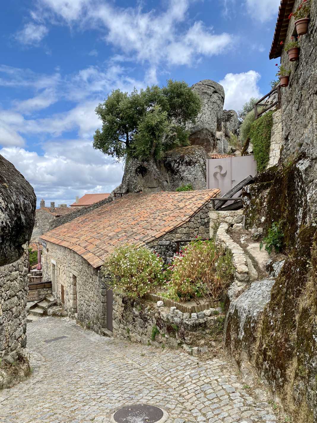 Aldeia De Monsanto Portugal Luli Monteleone Viajando Com Estilo