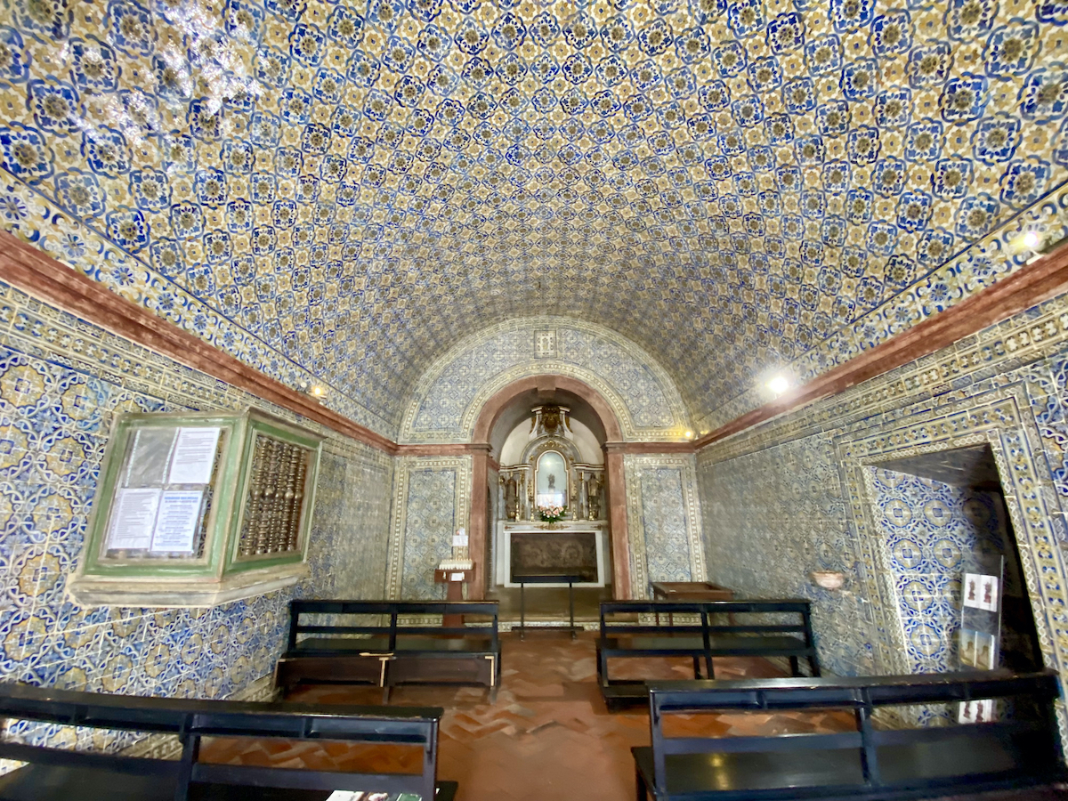 igreja azulejos portugal