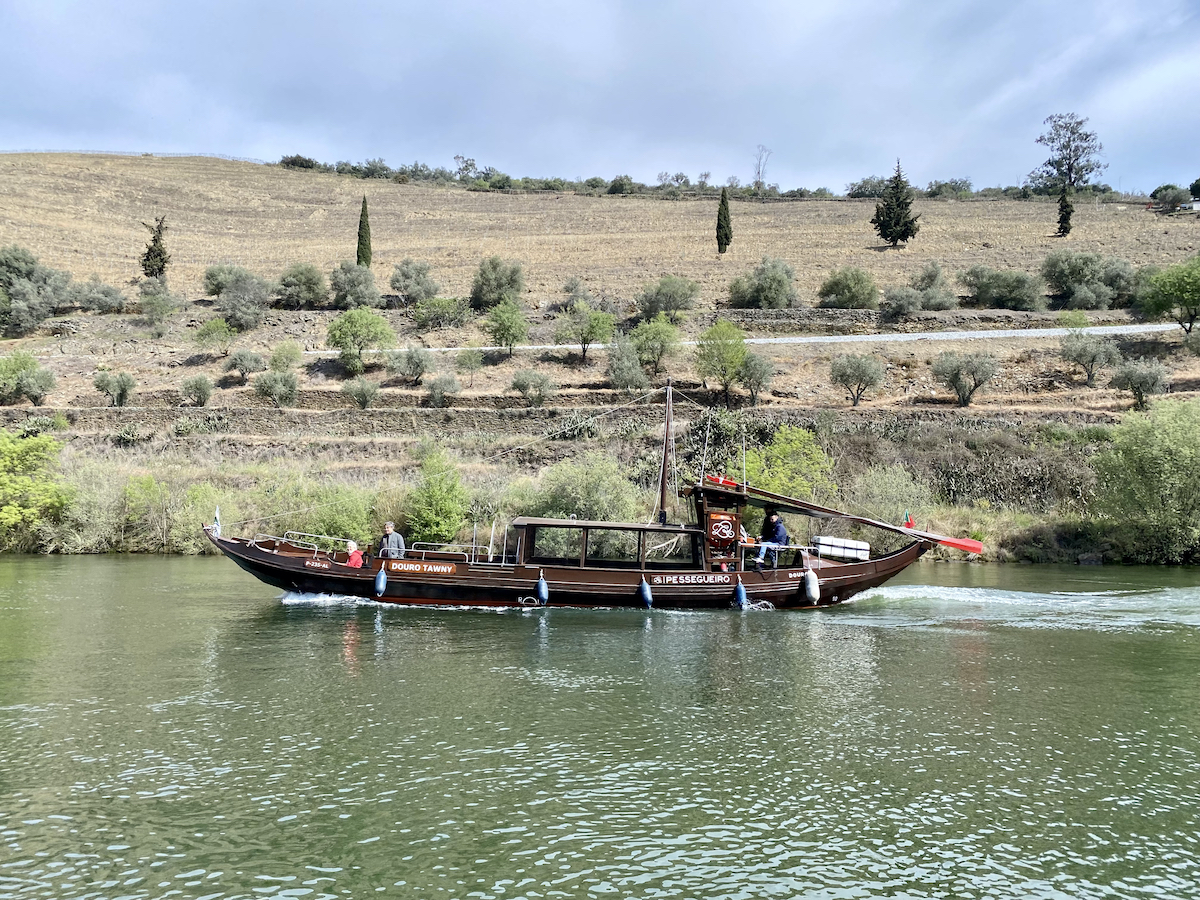 passeio de barco rabelo douro