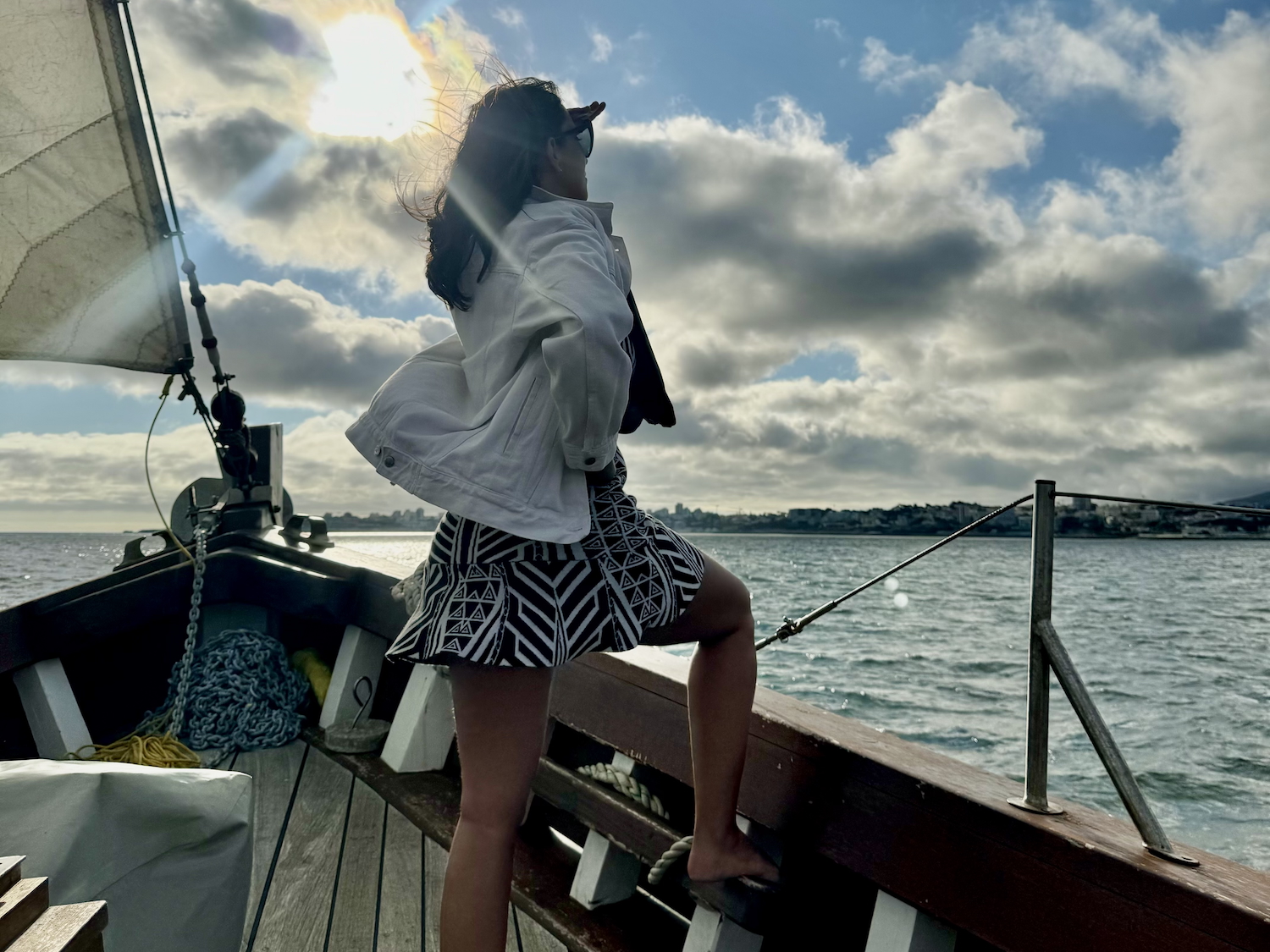 passeio barco gratuito cascais