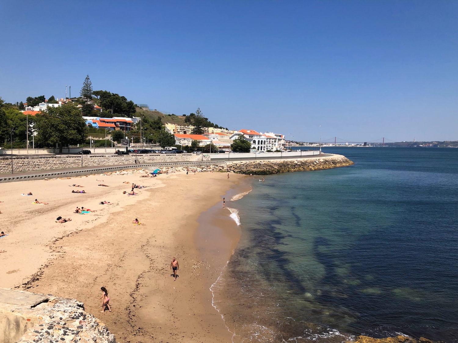 praias perto lisboa