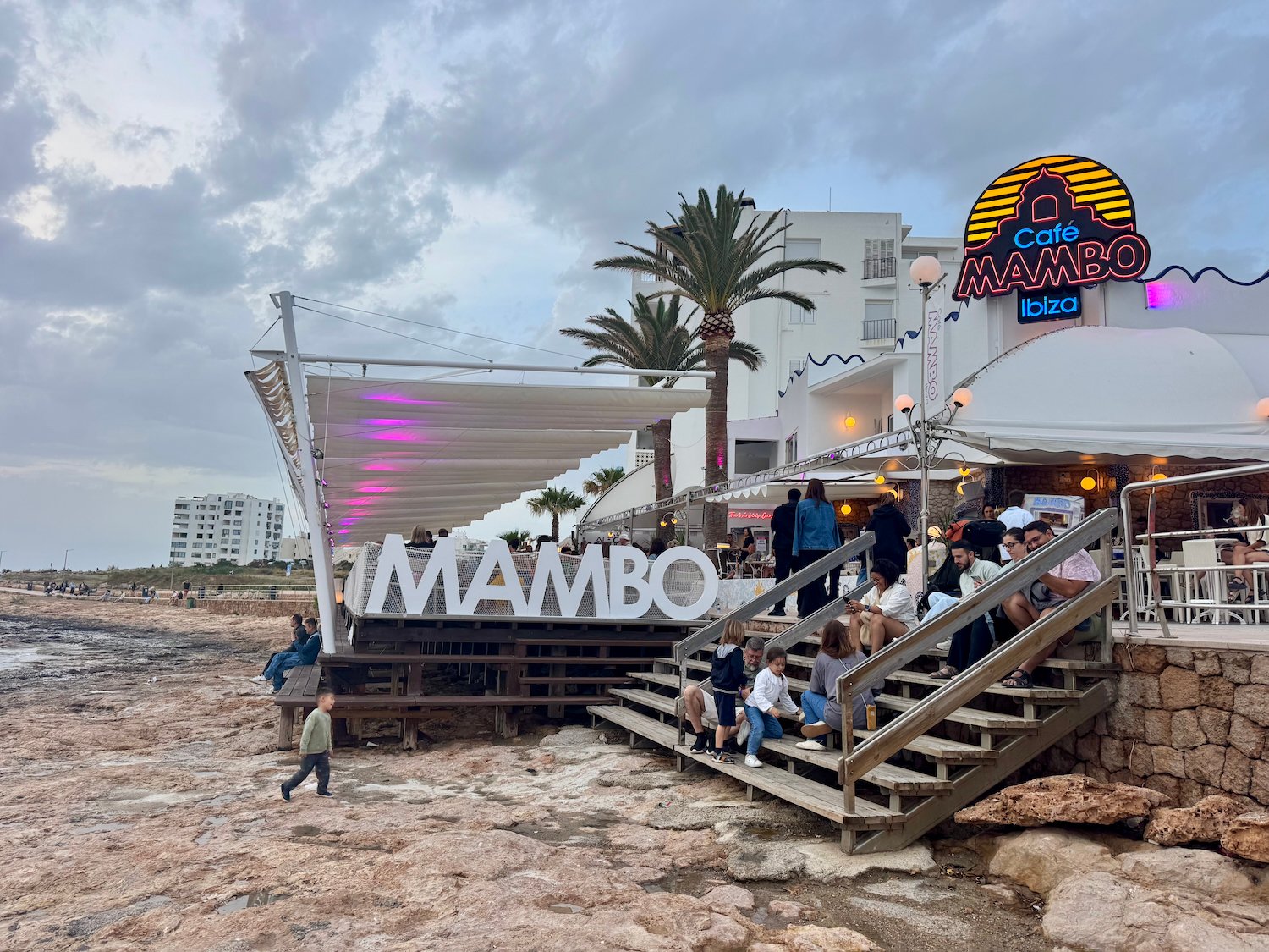 por do sol ibiza cafe mambo