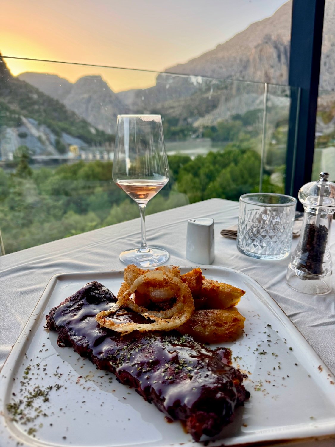 onde comer caminito del rey