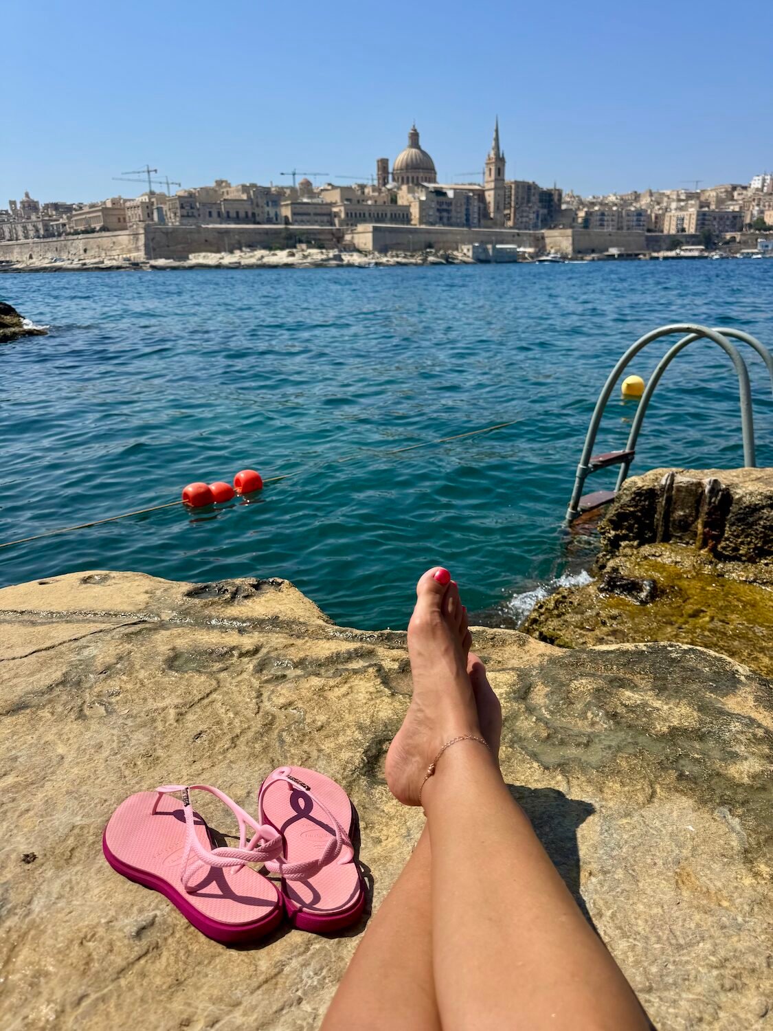 roupa malta verão